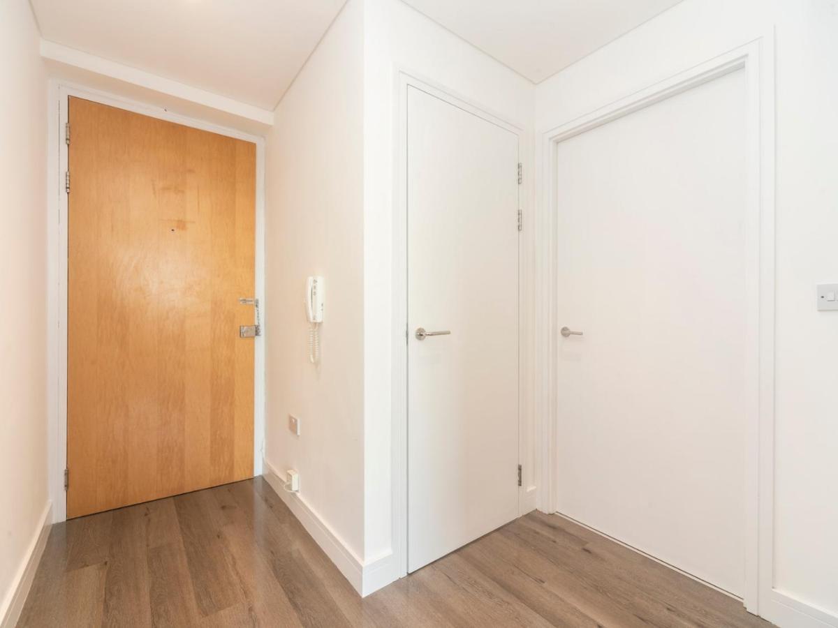 Pass The Keys Riverside Amazing Flat In London Close To The O2 Exterior photo