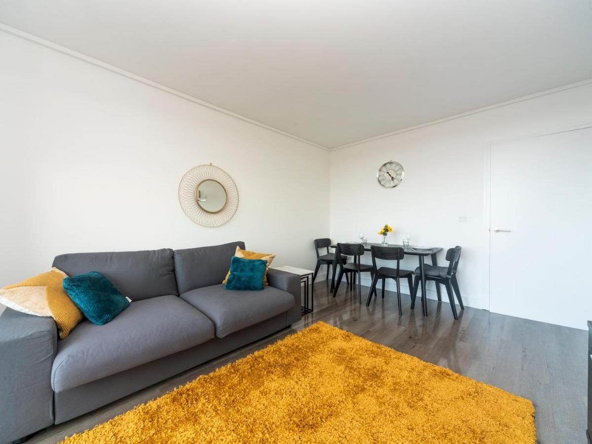 Pass The Keys Riverside Amazing Flat In London Close To The O2 Exterior photo